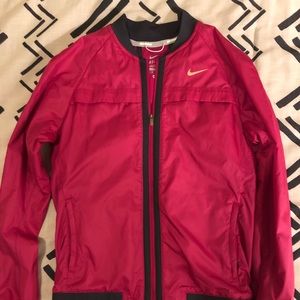 Nike lightweight jacket size small